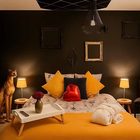 Loveroom Chic Avec Piscine - - 15 Min Detoulouse Mons (Haute-Garonne)